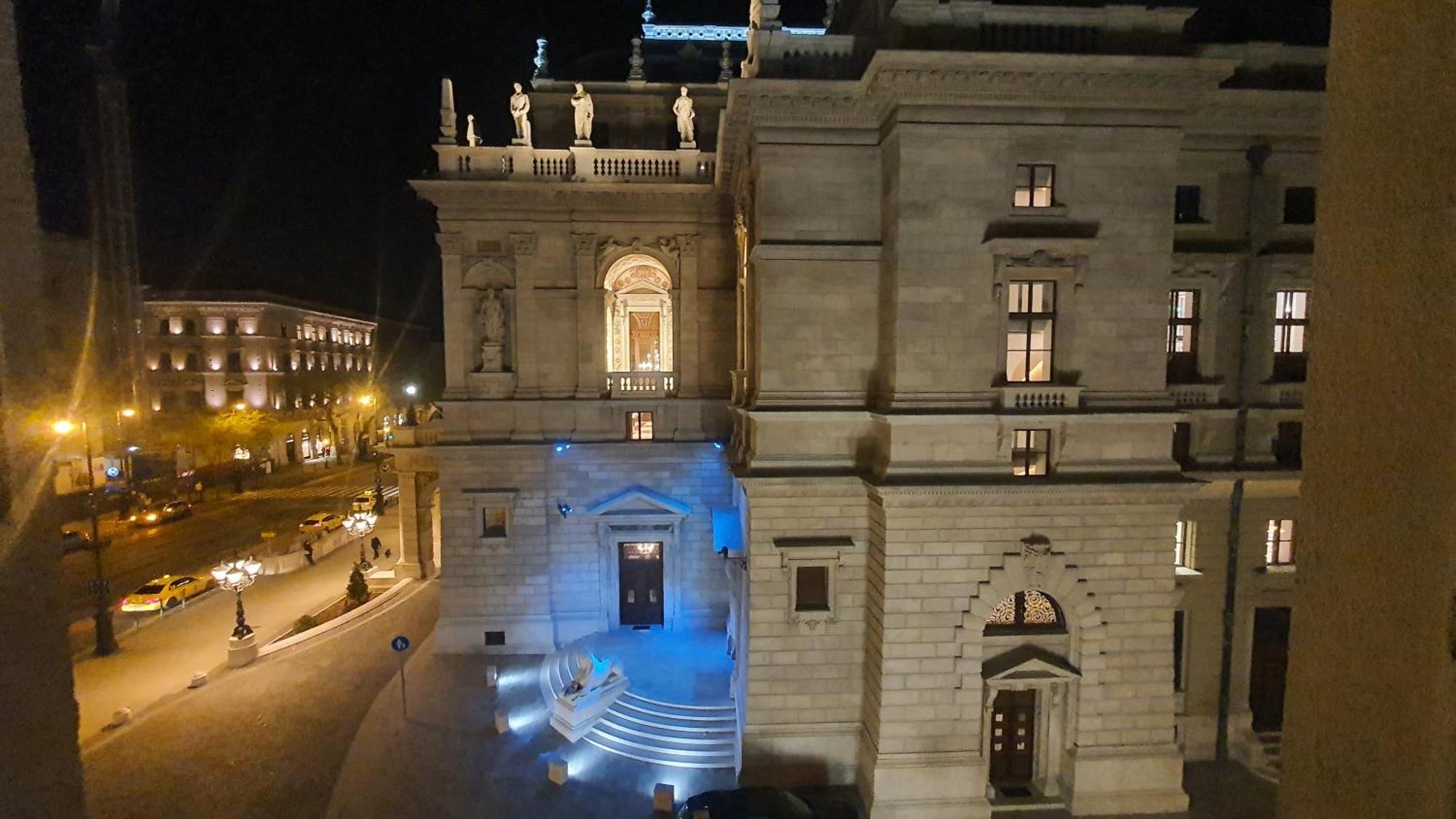 Opera View - Live In Luxury Apartment Budapest
