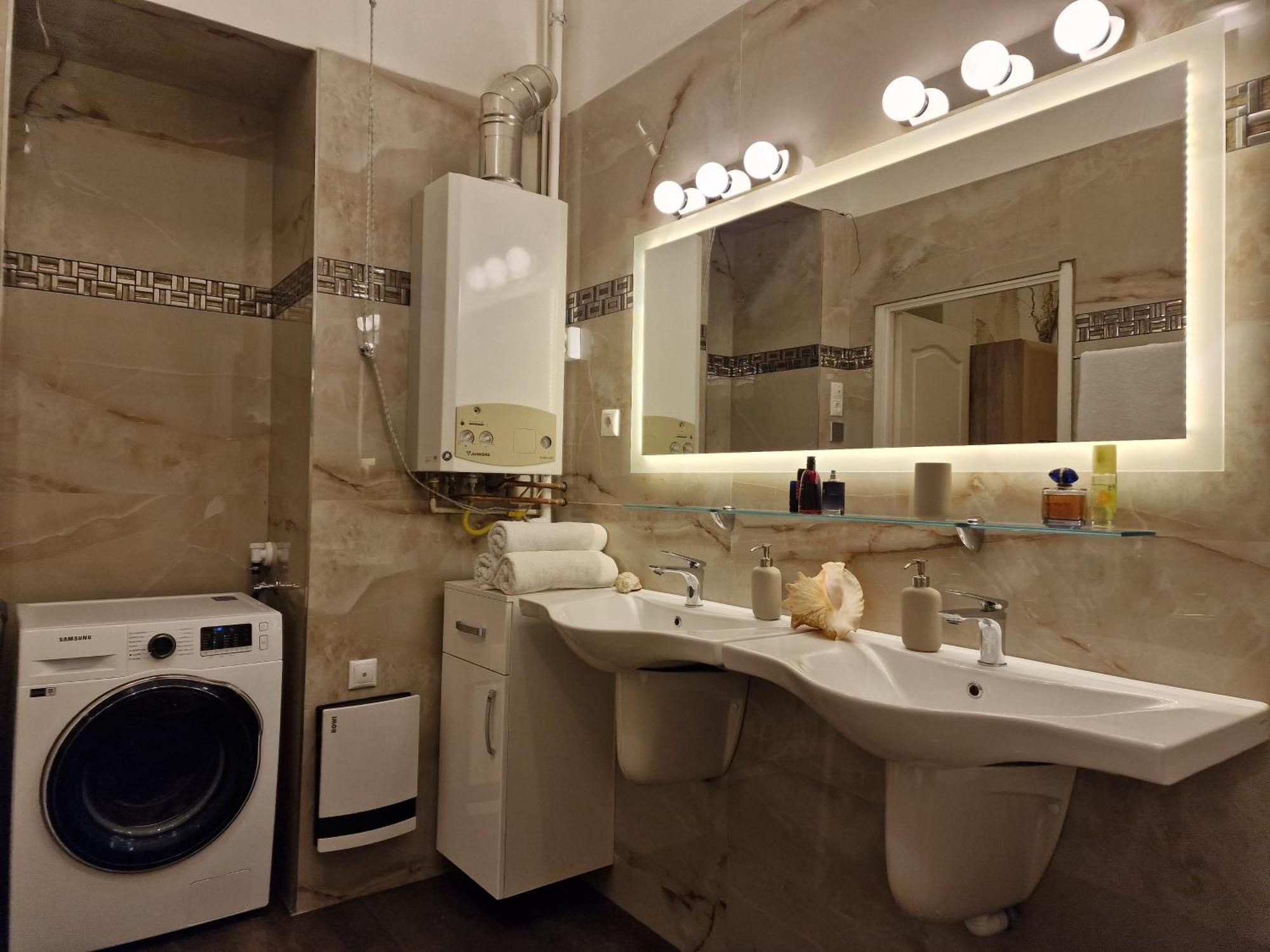 Opera View - Live In Luxury Apartment Budapest